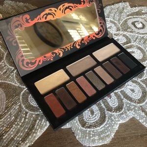 KatVonD Monarch Palette. Limited Edition